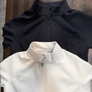 Set of Black and White Quarter-Zip Jackets 32 degrees